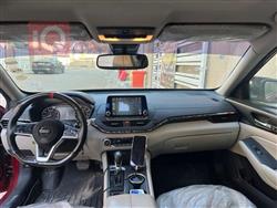 نيسان ألتيما